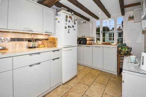 4 bedroom semi-detached house for sale, Rural Staplecross, East Sussex TN32