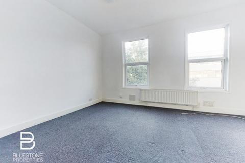 1 bedroom flat to rent, Station Road, Norwood Junction