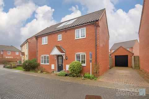 3 bedroom detached house for sale, Harvey Close, Wymondham