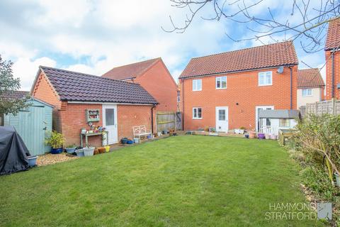 3 bedroom detached house for sale, Harvey Close, Wymondham