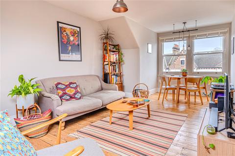 1 bedroom apartment for sale, Gubyon Avenue, London, SE24