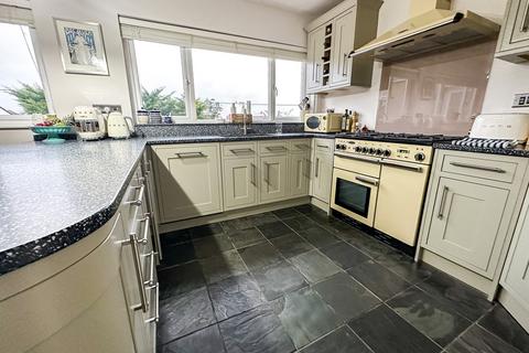 41 Brookfield, Highworth, Swindon, SN6 7HY