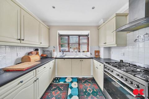 3 bedroom semi-detached house for sale, Tomlyns Close, Brentwood CM13