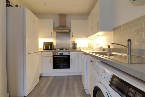 39 Englesea Way, Alsager, Stoke-on-trent, ST7 2ZA