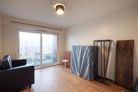 1 bedroom apartment to rent, Heritage Avenue, London