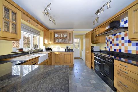 5 bedroom detached house for sale, Guildford Road, Loxwood.