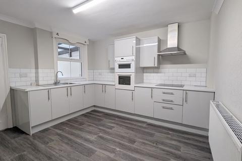 3 bedroom terraced house for sale, Dernier Road, Tonbridge, TN10 3EN