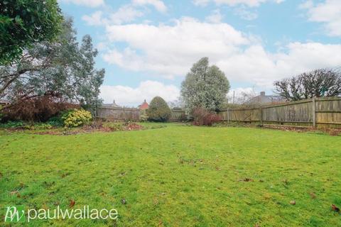 2 bedroom detached bungalow for sale, Rosehill Close, Hoddesdon