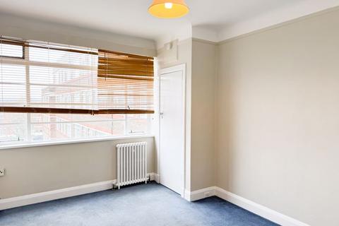 1 bedroom apartment to rent, Du Cane Court Balham High Road SW17 7JE