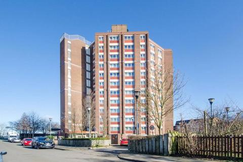 2 bedroom flat for sale, Byron Way, Northolt