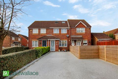 3 bedroom terraced house for sale, Canons Gate, Cheshunt