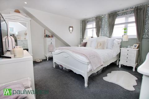 14 Canons Gate, Cheshunt, Waltham Cross, EN8 0XP