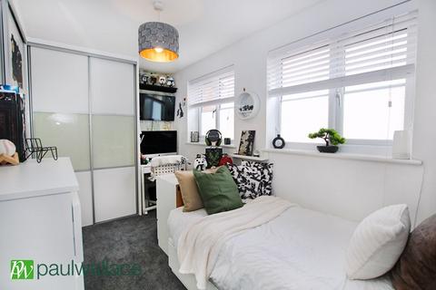 14 Canons Gate, Cheshunt, Waltham Cross, EN8 0XP