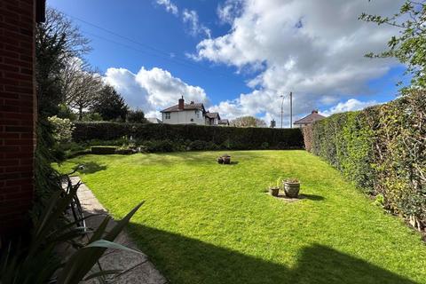 Ty Newydd Acton Gardens, Wrexham, LL12 8DE