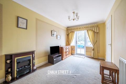 1 bedroom retirement property for sale, Gidea Lodge, Main Road, Gidea Park, RM2