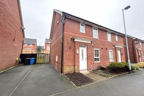 3 bedroom semi-detached house to rent, Sillavan Close, Manchester