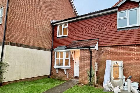 2 bedroom terraced house to rent, The Portlands