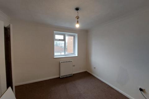 2 bedroom terraced house to rent, The Portlands