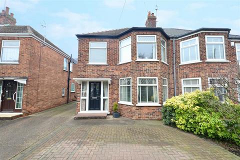 4 bedroom semi-detached house for sale, County Road North, Hull