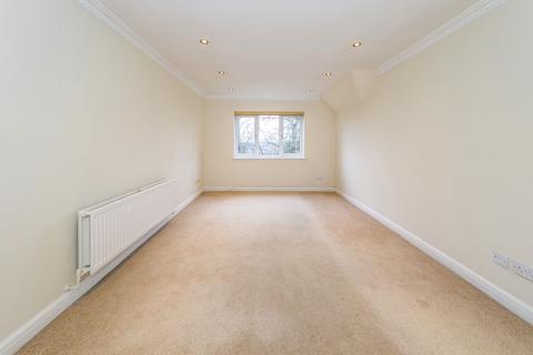 2 bedroom flat to rent, Highfield Road