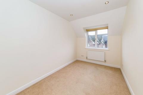 2 bedroom flat to rent, Highfield Road