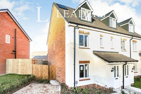 3 bedroom semi-detached house to rent, Tarragon View, Newcastle Under Lyme, ST5