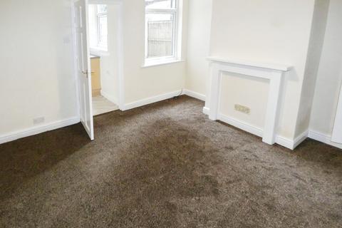 3 bedroom terraced house to rent, Ashfield Road, Huthwaite