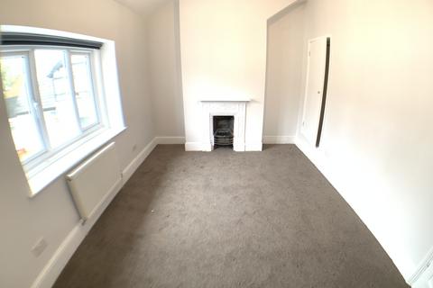 2 bedroom terraced house to rent, Orchard Place, Canton