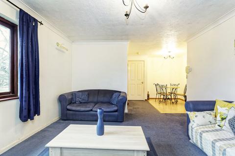 1 bedroom maisonette to rent, Annettes Croft, Fleet