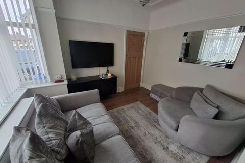 3 bedroom terraced house to rent, St. Austells Road, Liverpool