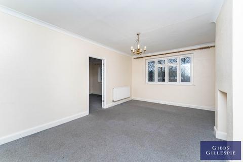 3 bedroom flat to rent, Long Lane, Ickenham  UB10 8QU