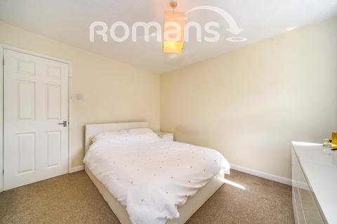 2 bedroom property to rent, Hitherhooks Hill