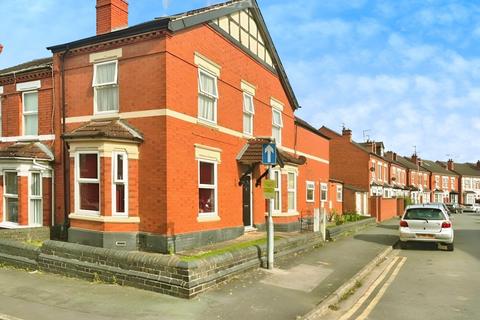 3 bedroom end of terrace house to rent, Victoria Avenue, Worcester, WR5