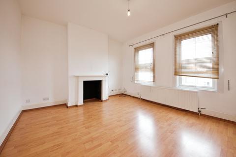 2 bedroom flat to rent, Vicarage Road, Leyton