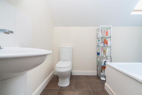 2 bedroom flat to rent, Finchley Road, NW11