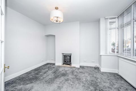 2 bedroom end of terrace house to rent, Winchester Road, Bedford, MK42 0SA