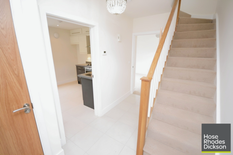 2 bedroom end of terrace house to rent, Byron Court, Gatcombe Manor