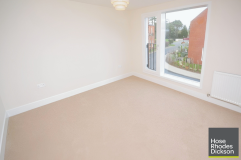 2 bedroom end of terrace house to rent, Byron Court, Gatcombe Manor