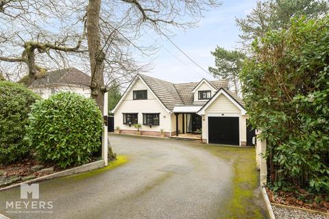 4 bedroom detached house for sale, Pinewood Road, Ferndown BH22