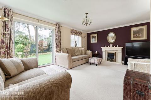 4 bedroom detached house for sale, Pinewood Road, Ferndown BH22