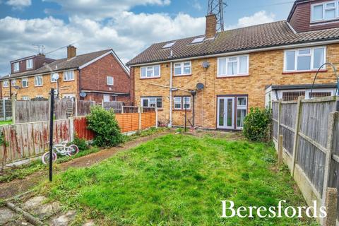 2 bedroom semi-detached house for sale, Roseberry Gardens, Upminster, RM14