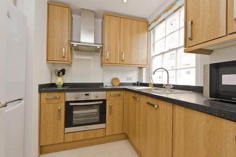 2 bedroom apartment to rent, London W1H