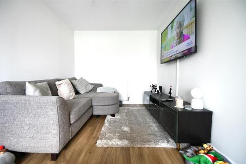 39 Talehangers Close, Bexleyheath, DA6 8AE