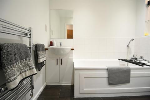 39 Talehangers Close, Bexleyheath, DA6 8AE