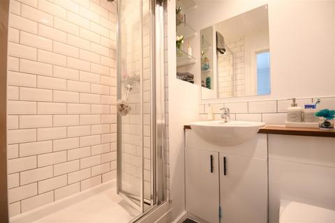 39 Talehangers Close, Bexleyheath, DA6 8AE