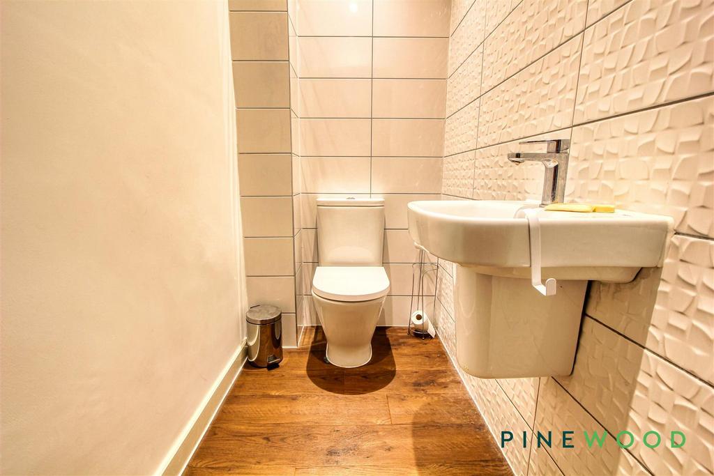 Ground floor wc