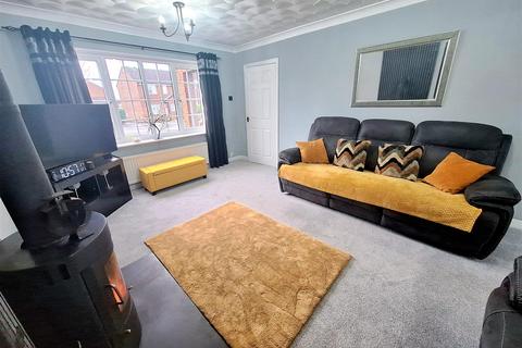 2 Dickens Road, Malton, YO17 7FF