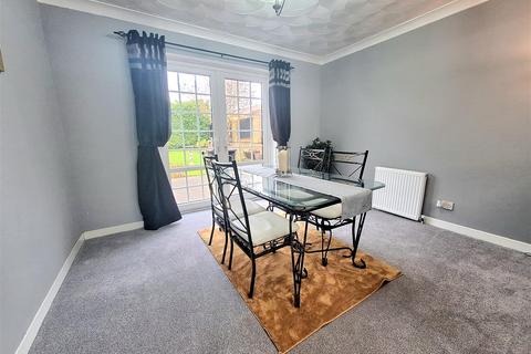 2 Dickens Road, Malton, YO17 7FF
