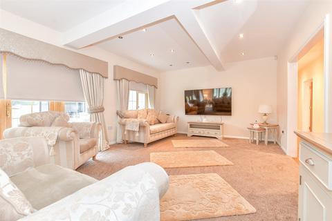 5 bedroom detached house for sale, Maidstone Road, Staplehurst, Kent