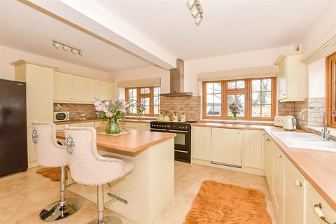 5 bedroom detached house for sale, Maidstone Road, Staplehurst TN12